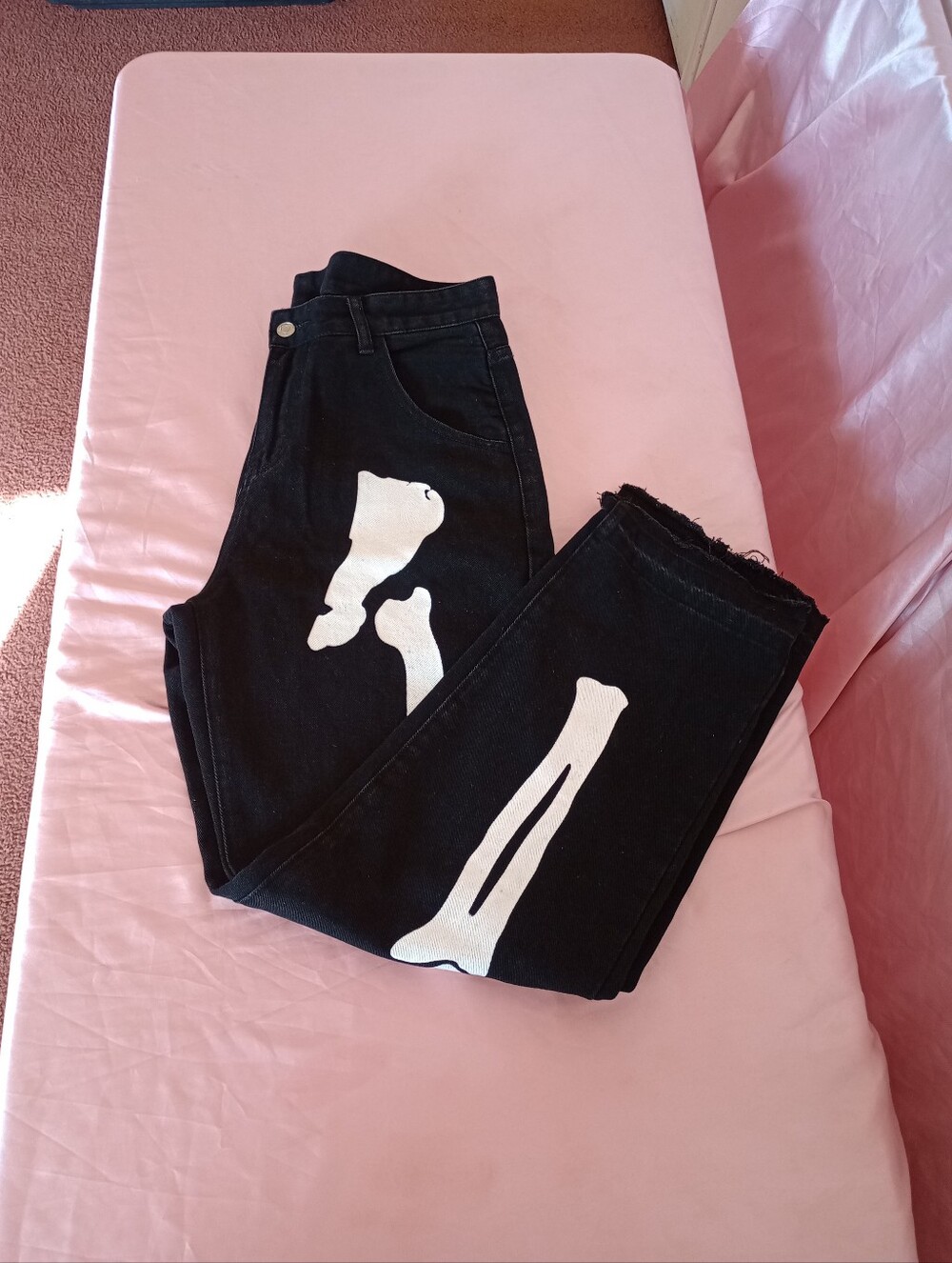 SHEIN Men Skeleton Print black Jeans size small